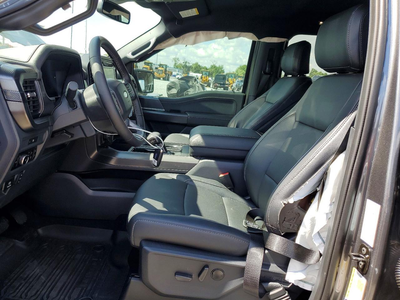2025 Ford F150 Lariat - Фото 7