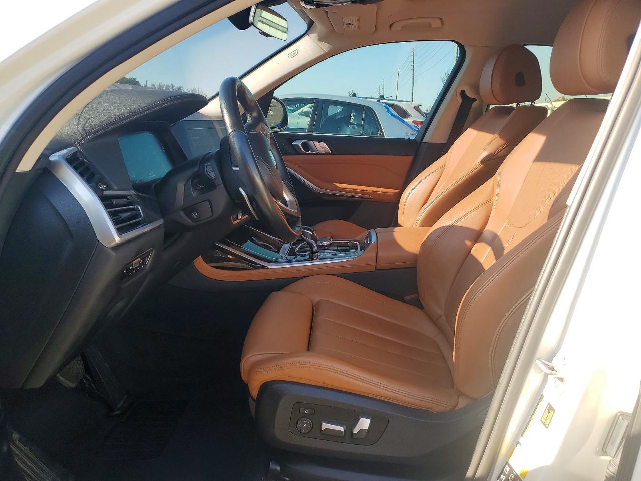 2021 BMW X7 xDrive40I - Image 7