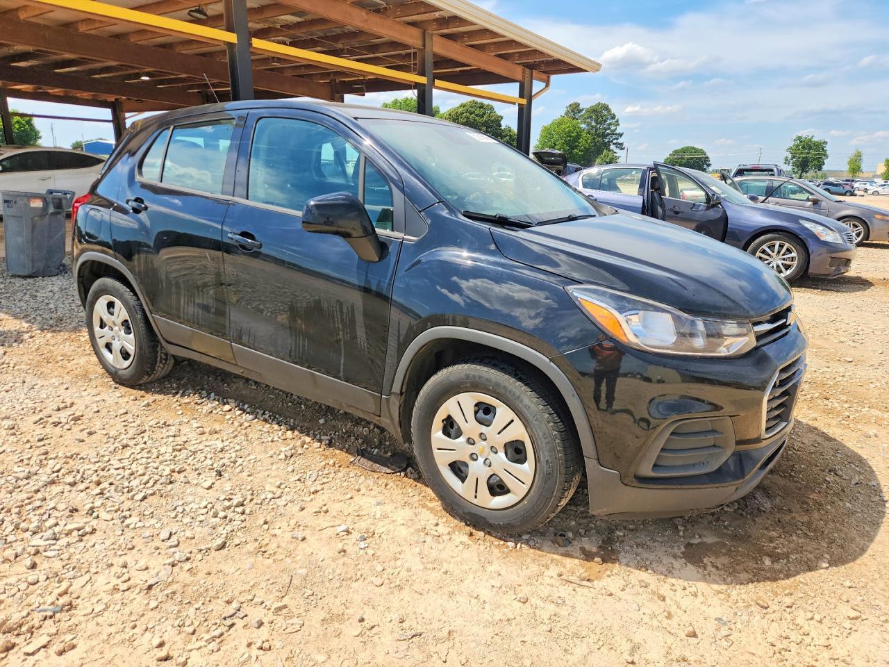 2017 Chevrolet Trax Ls - Image 4