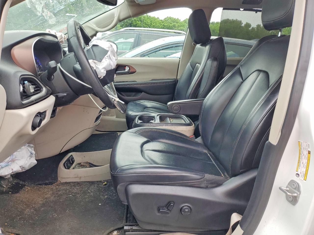 2020 Chrysler Voyager Lxi - Фото 7