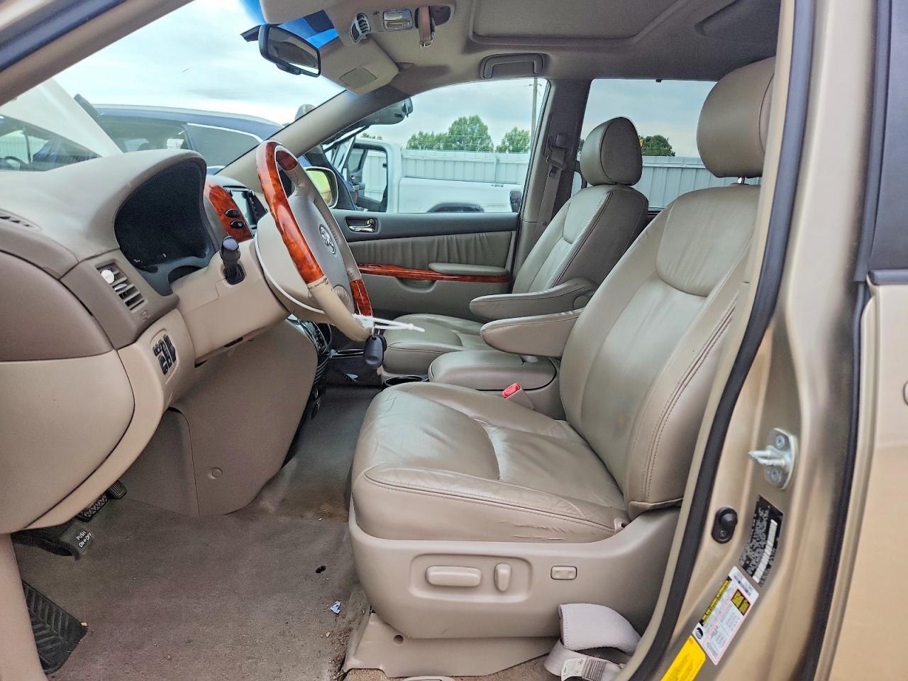 2007 Toyota Sienle/Xle - Image 7