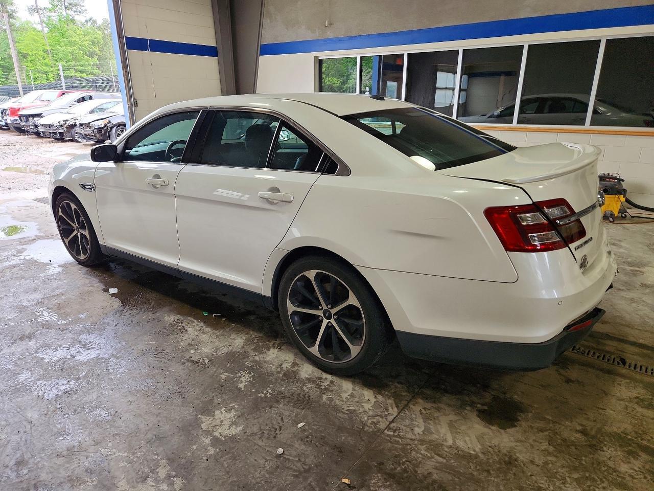 2014 Ford Taurus Sel - Фото 2