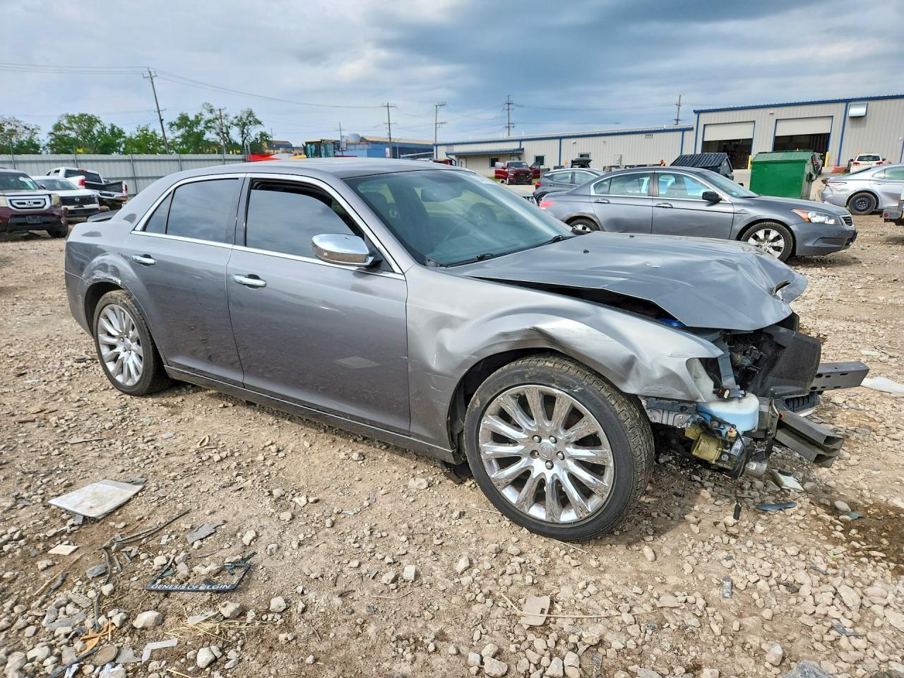 2011 Chrysler 300 Limited - Фото 4