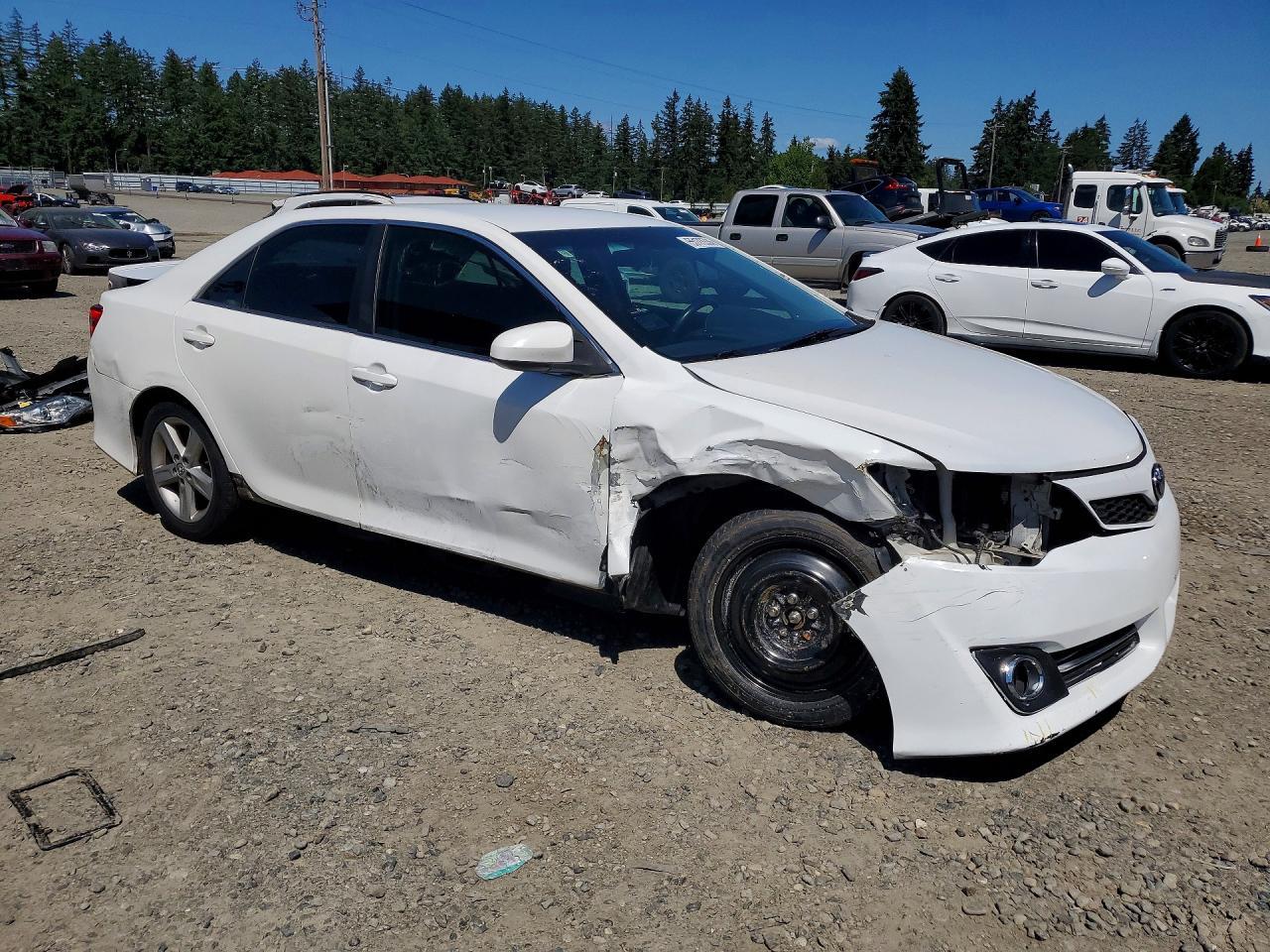 2014 Toyota Camry L - Фото 4
