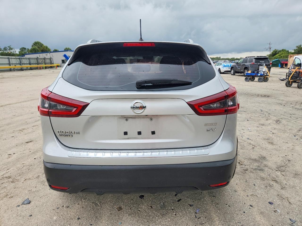 2020 Nissan Rogue Sport Sv - Image 6