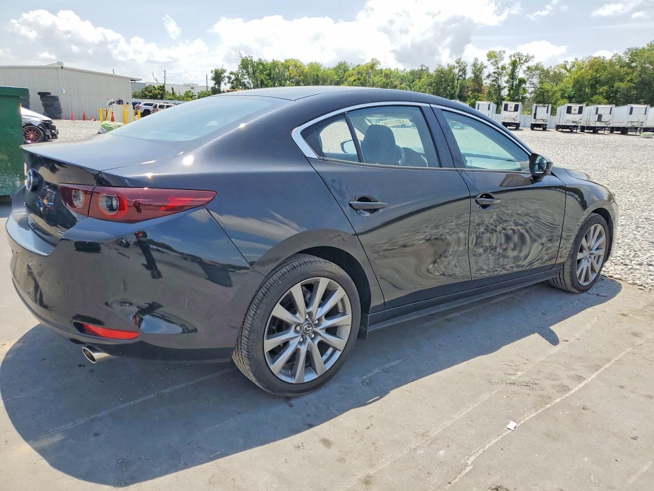2025 Mazda 3 Preferred - Image 3