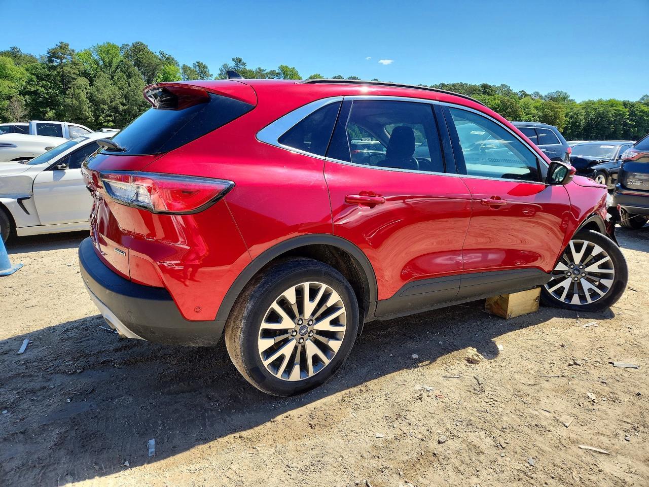 2020 Ford Escape Titanium - Фото 3
