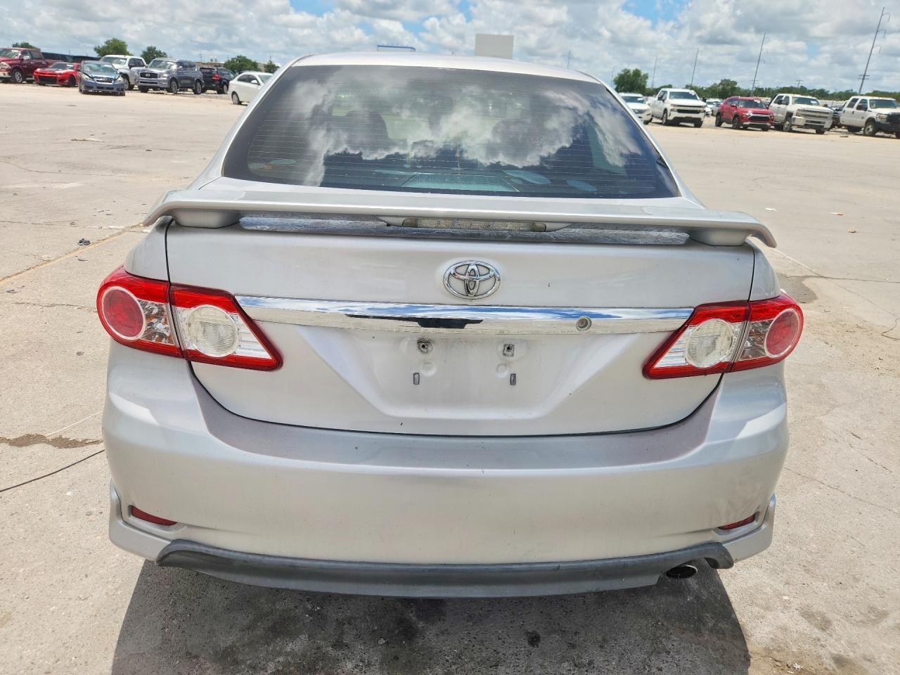 2013 Toyota Corolla S - Фото 6