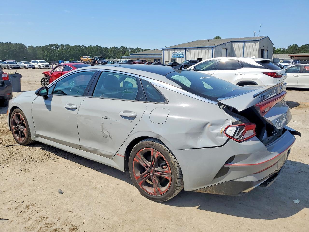 2021 Kia K5 Gt Line - Фото 2