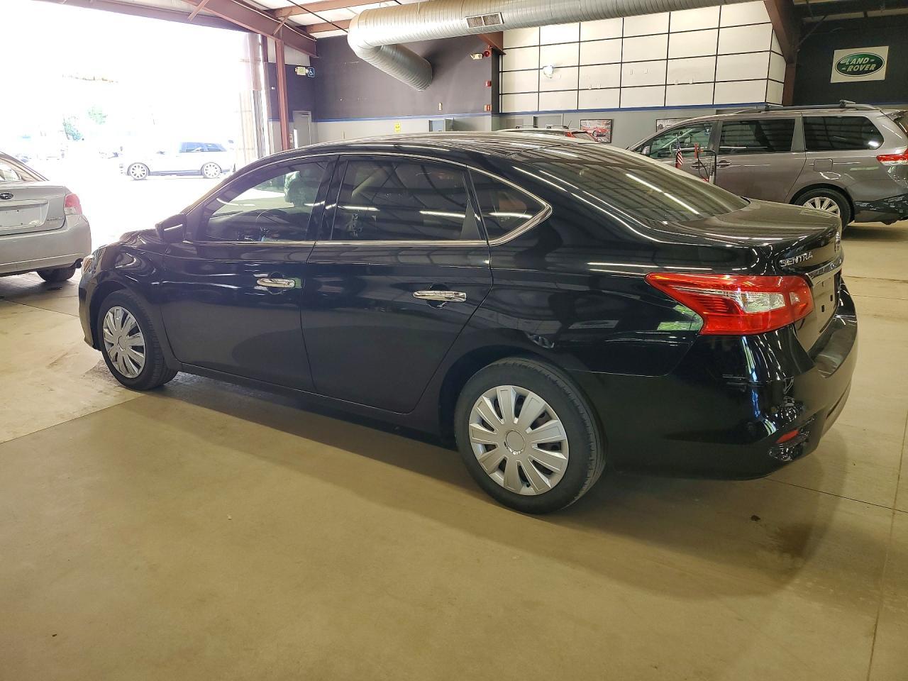 2019 Nissan Sentra S - Фото 2
