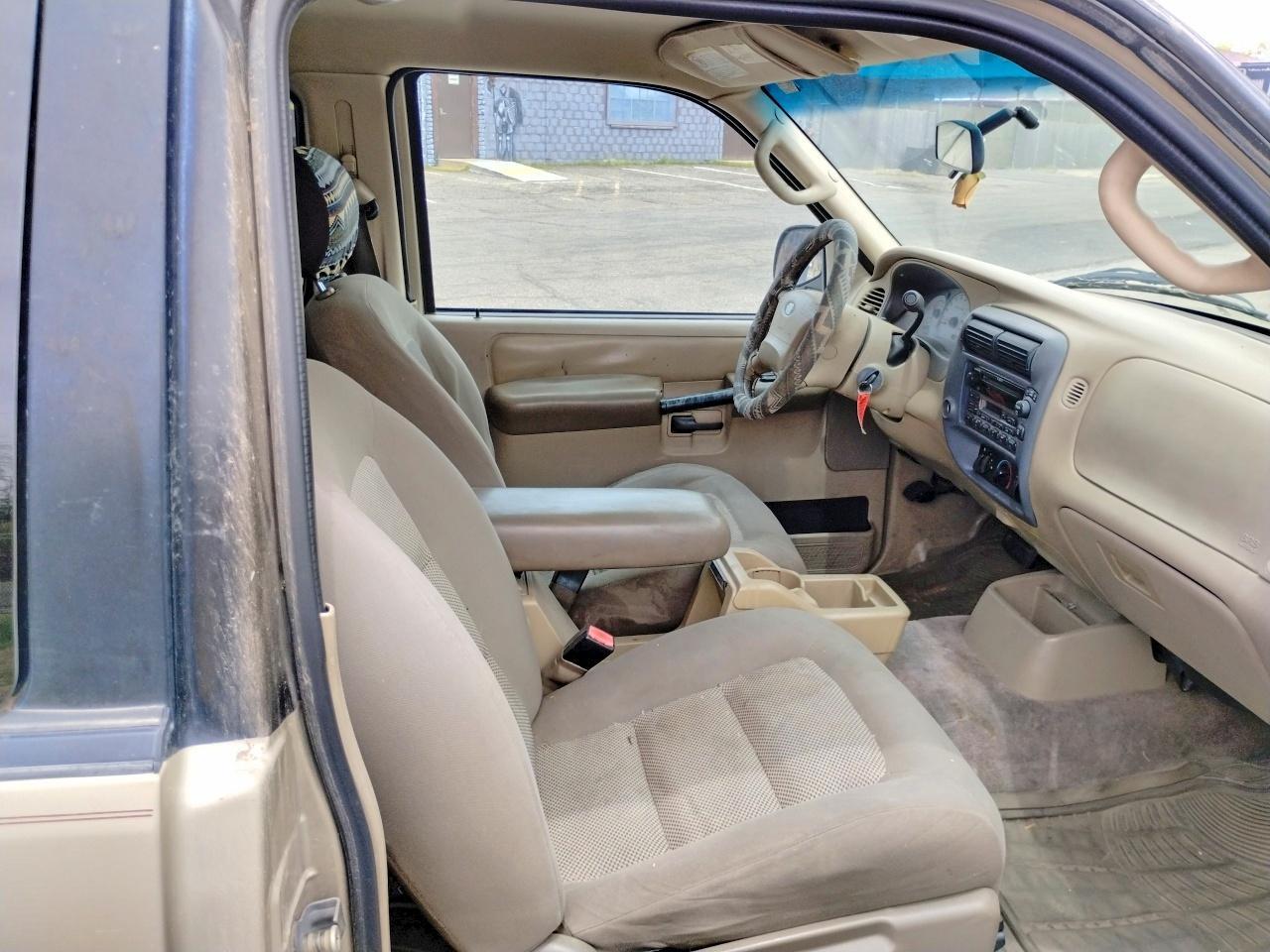 2003 Ford Explorer Sport - Фото 5