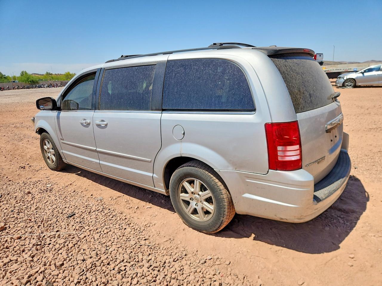 2008 Chrysler Town & Country Touring - Фото 2