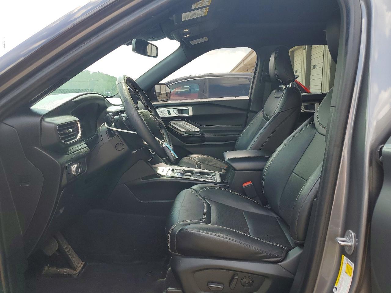 2022 Ford Explorer St - Image 7