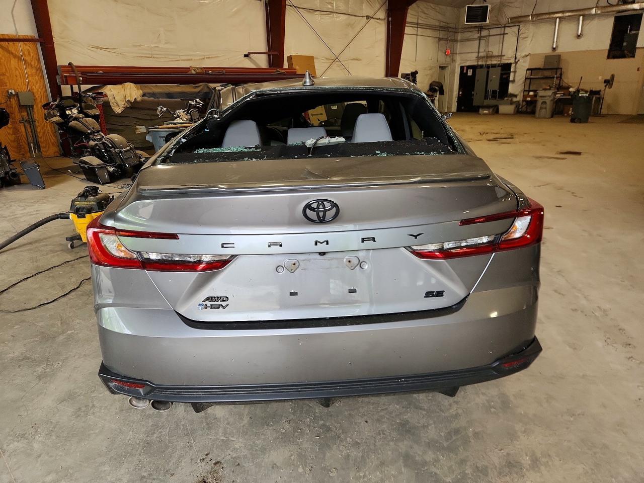 2025 Toyota Camry Se - Фото 6