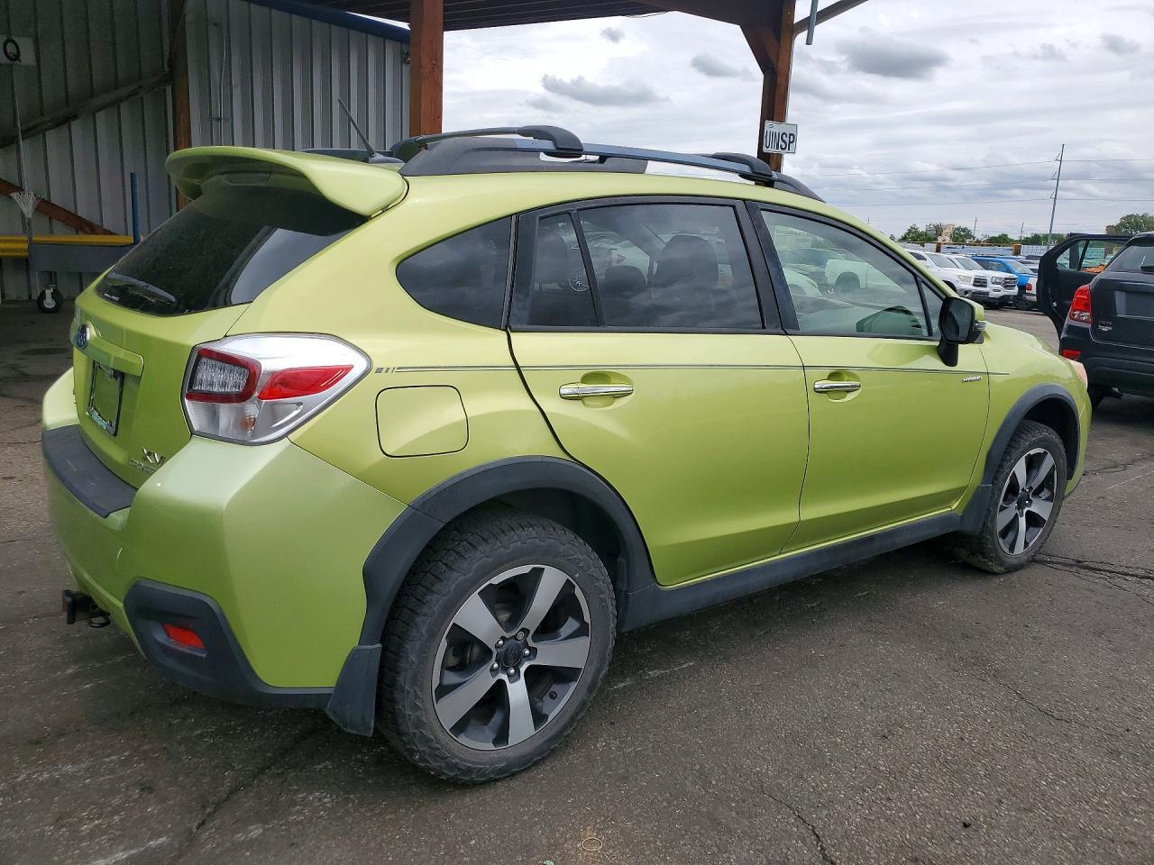 2014 Subaru Xv Crosstrek 2.0I Hybrid Touring - Image 3
