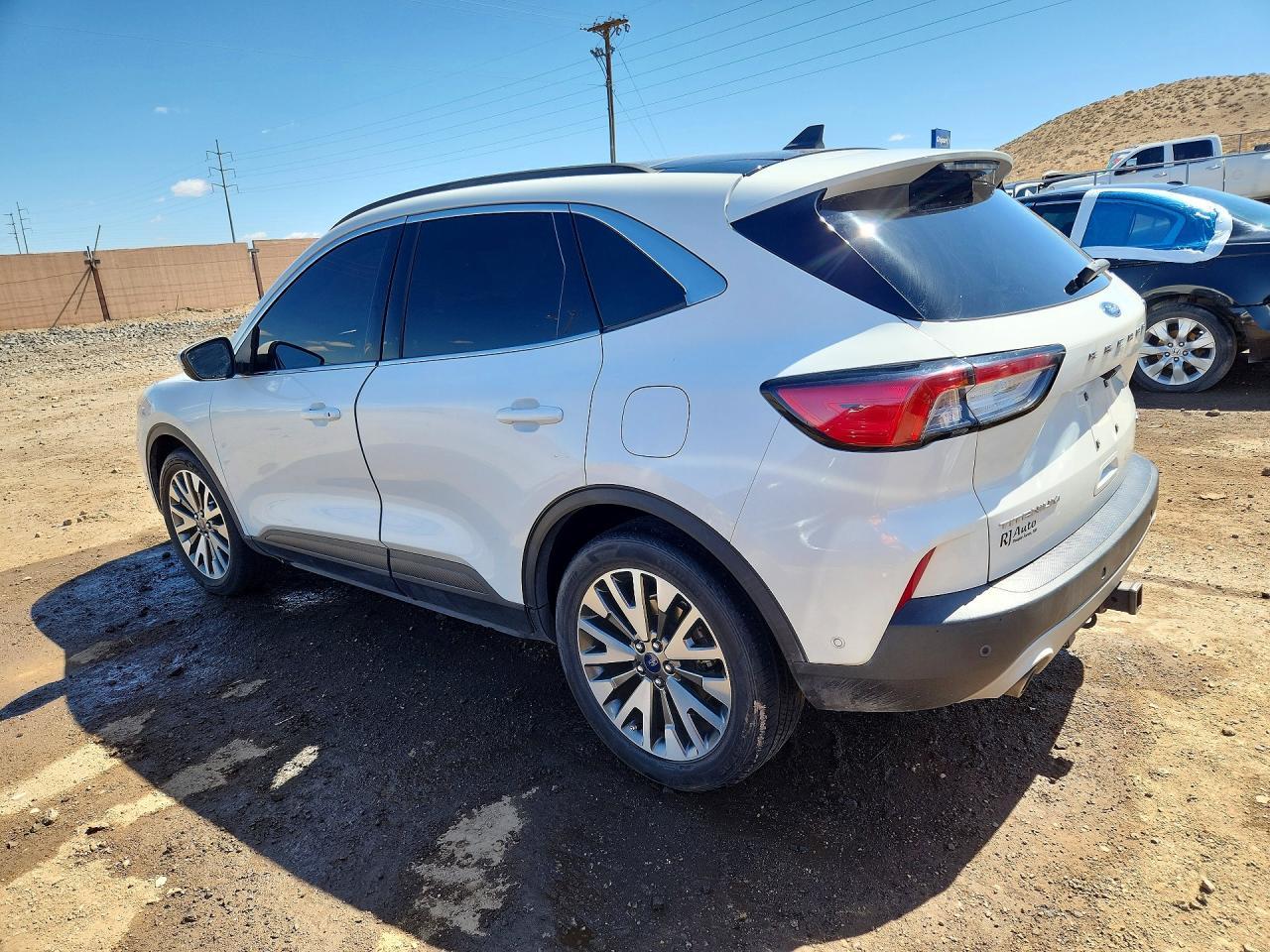 2020 Ford Escape Titanium - Фото 2