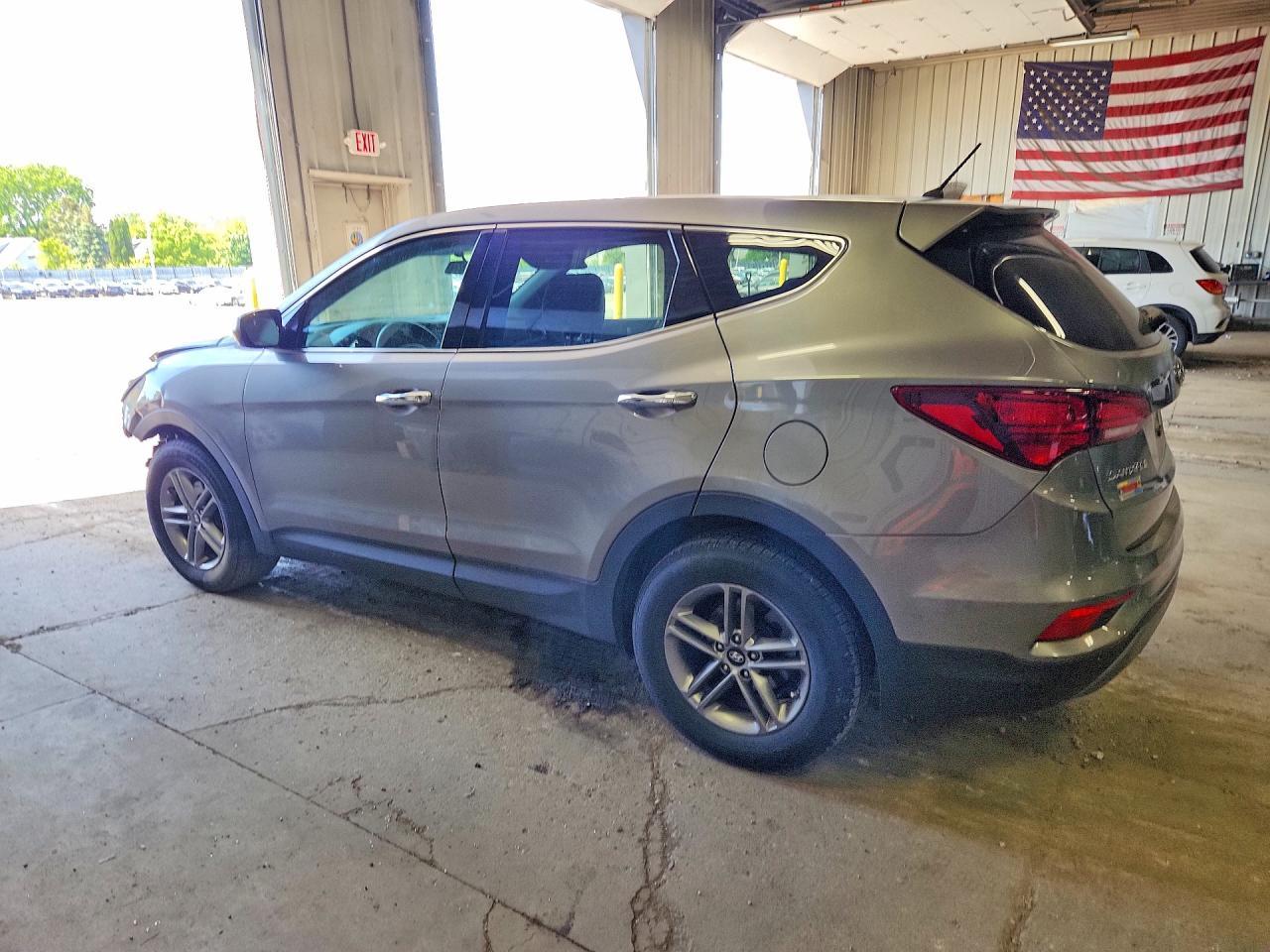 2018 Hyundai Santa Fe Sport 2.4L - Image 2