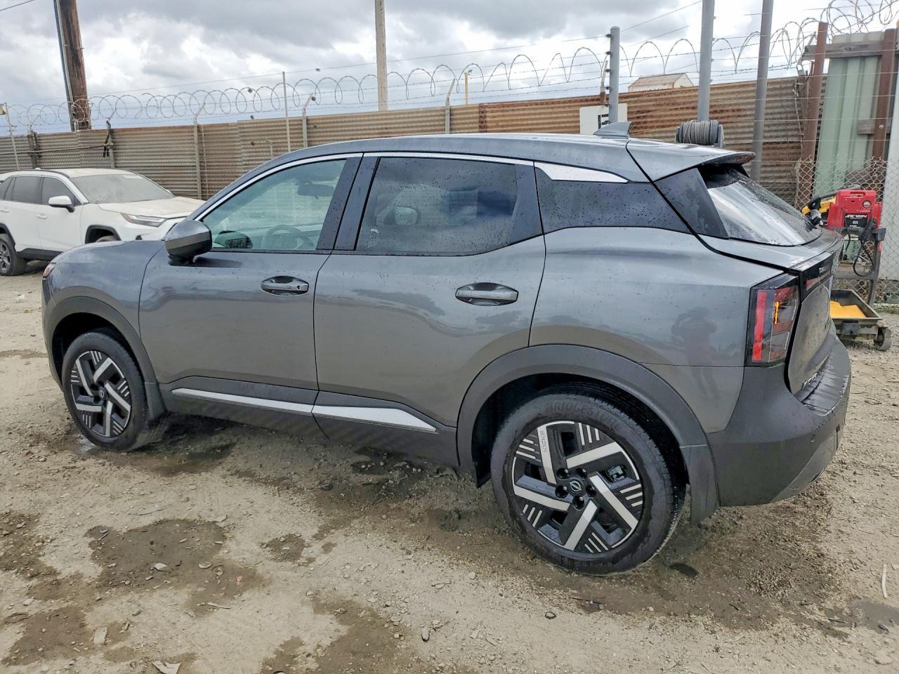 2025 Nissan Kicks Sv - Фото 2
