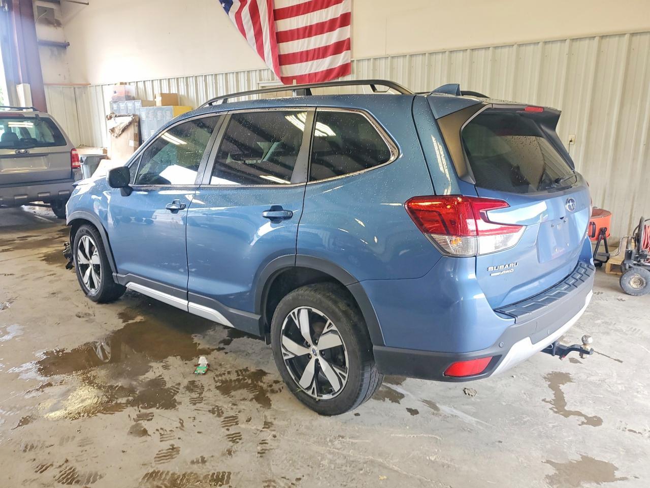 2020 Subaru Forester Touring - Фото 2