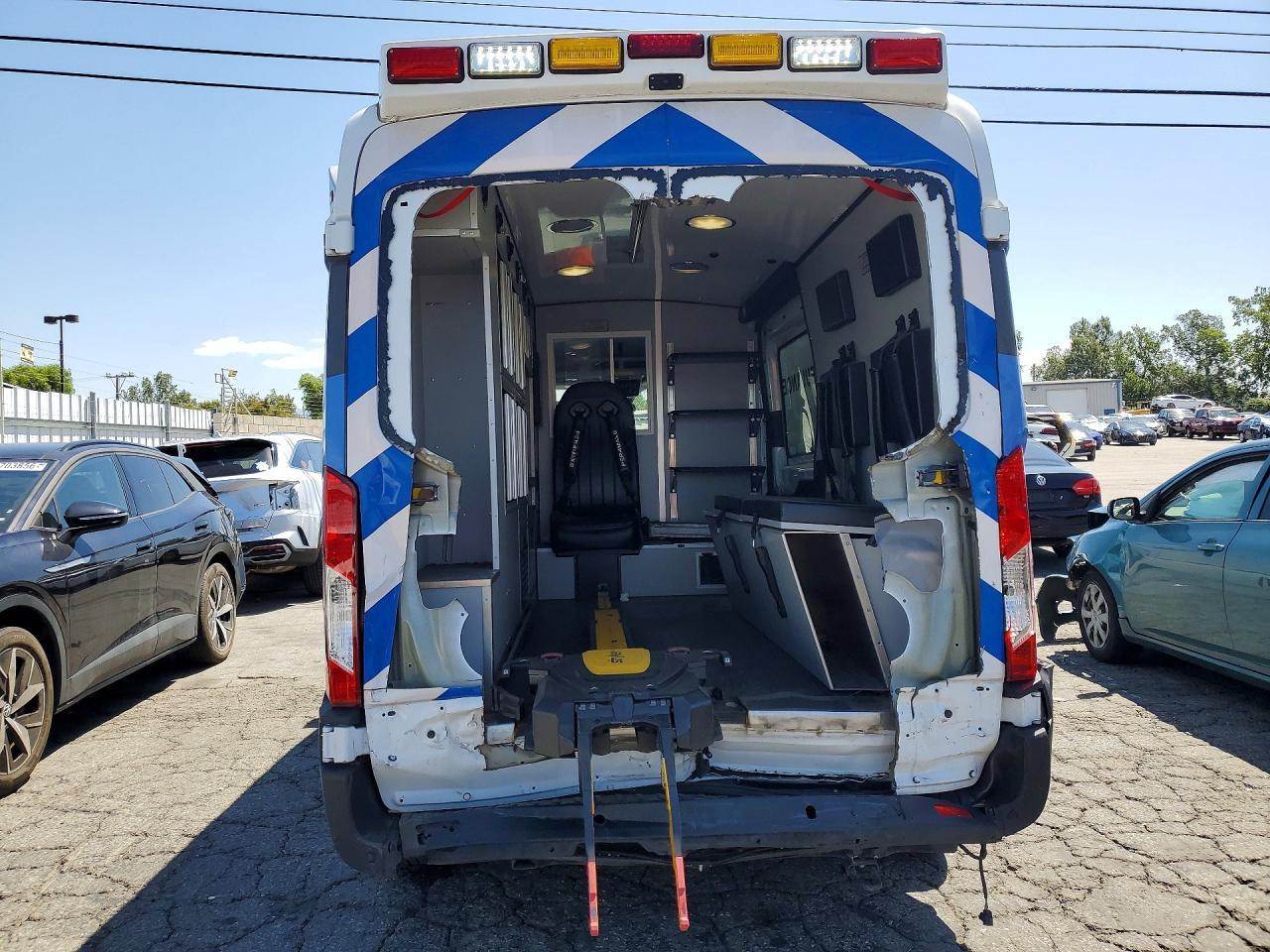2023 Ford Transit T-250 - Фото 6