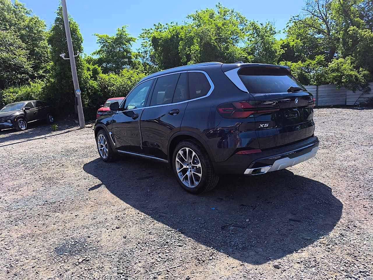 2026 BMW X5 xDrive50E - Фото 2