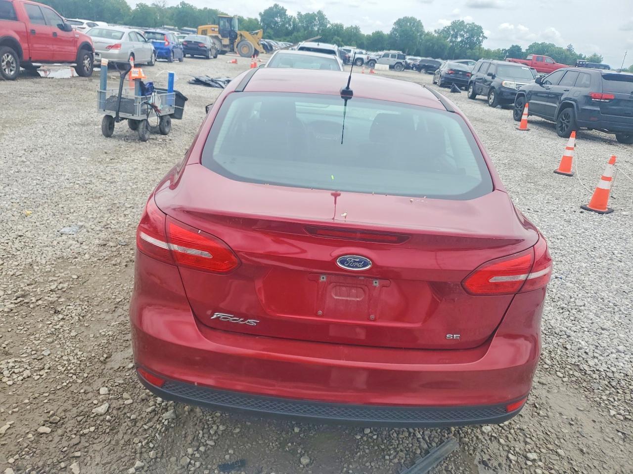 2017 Ford Focus Se - Image 6