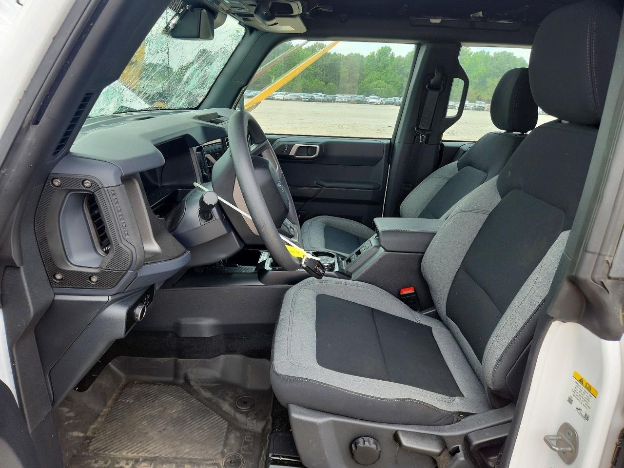 2025 Ford Bronco - Image 7