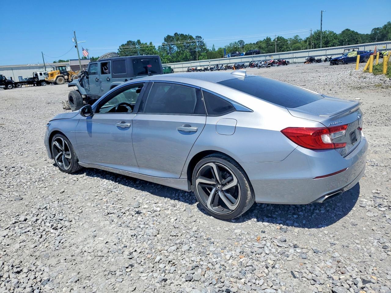 2020 Honda Accord Sport - Image 2