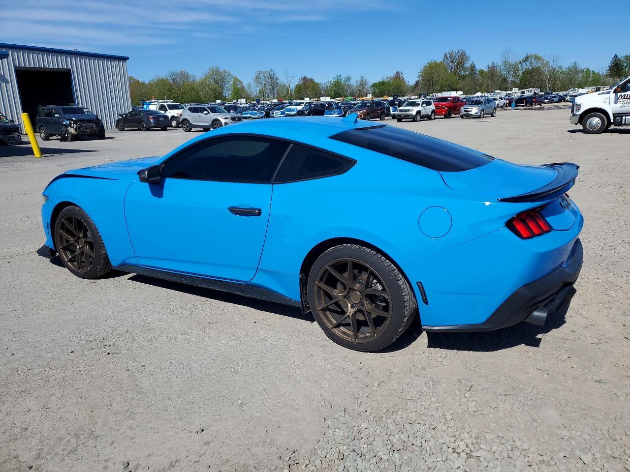 2024 Ford Mustang - Фото 2
