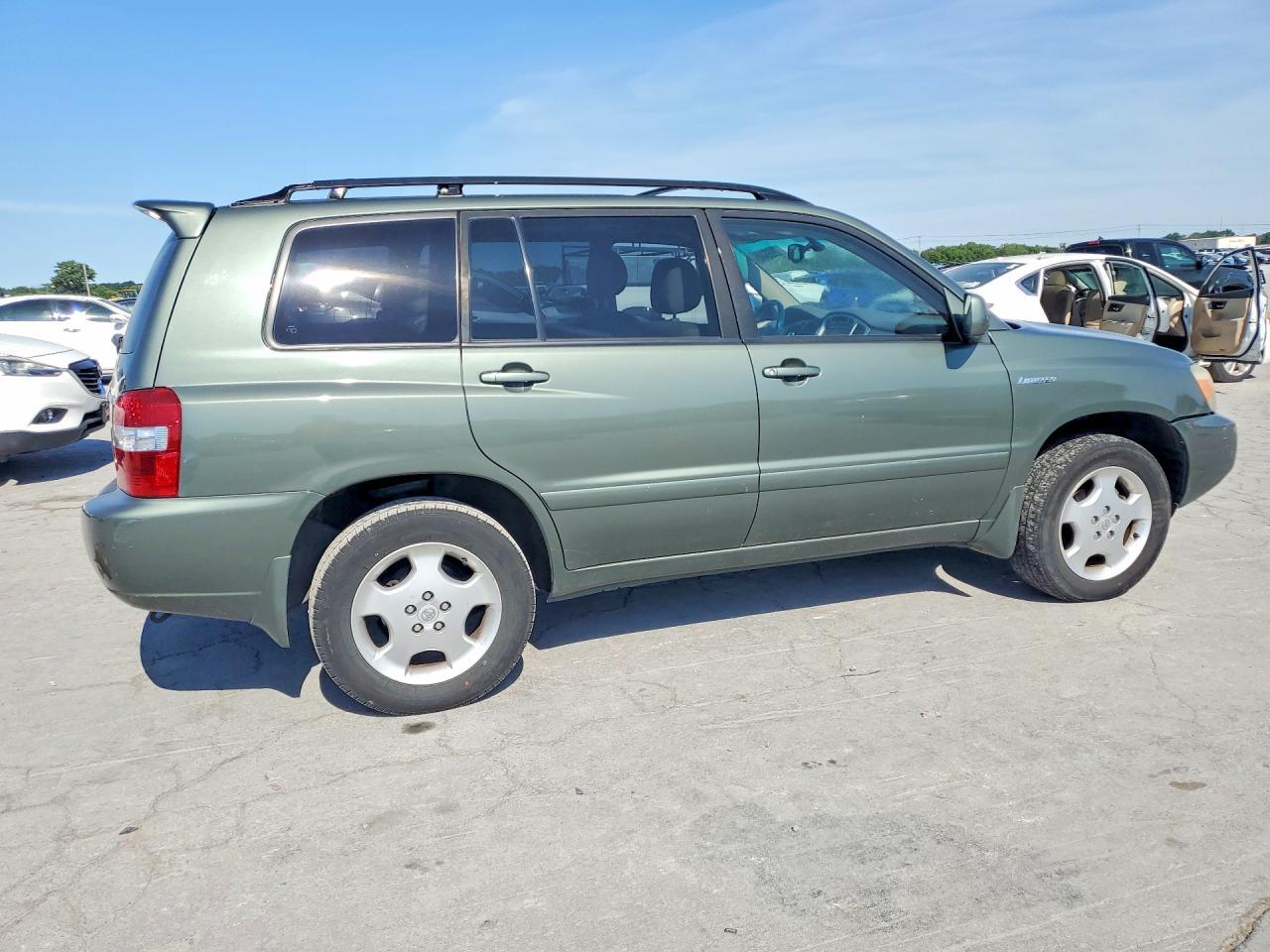 2005 Toyota Highlander Limited - Image 3