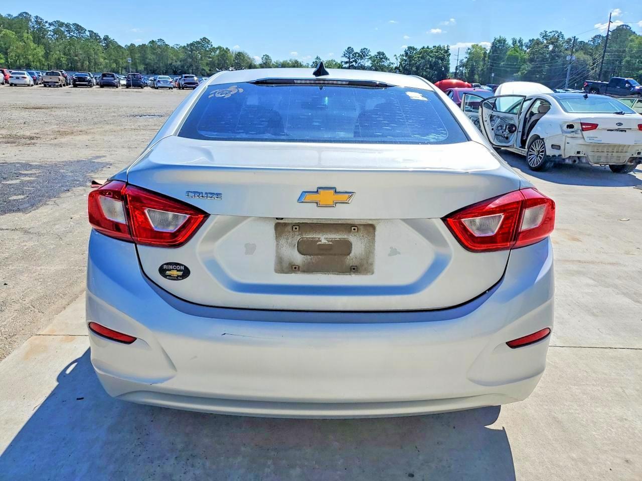 2018 Chevrolet Cruze Ls - Фото 6
