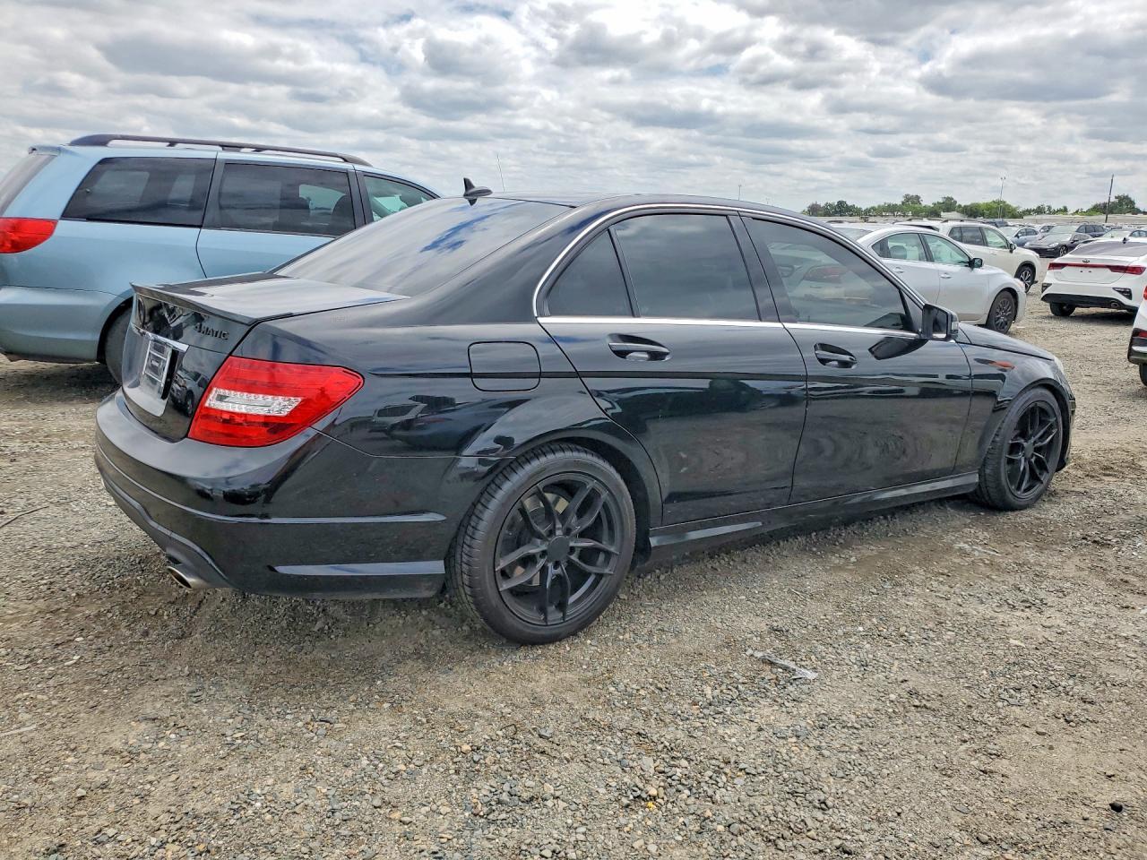 2012 Mercedes-Benz C 300 4Matic - Image 3