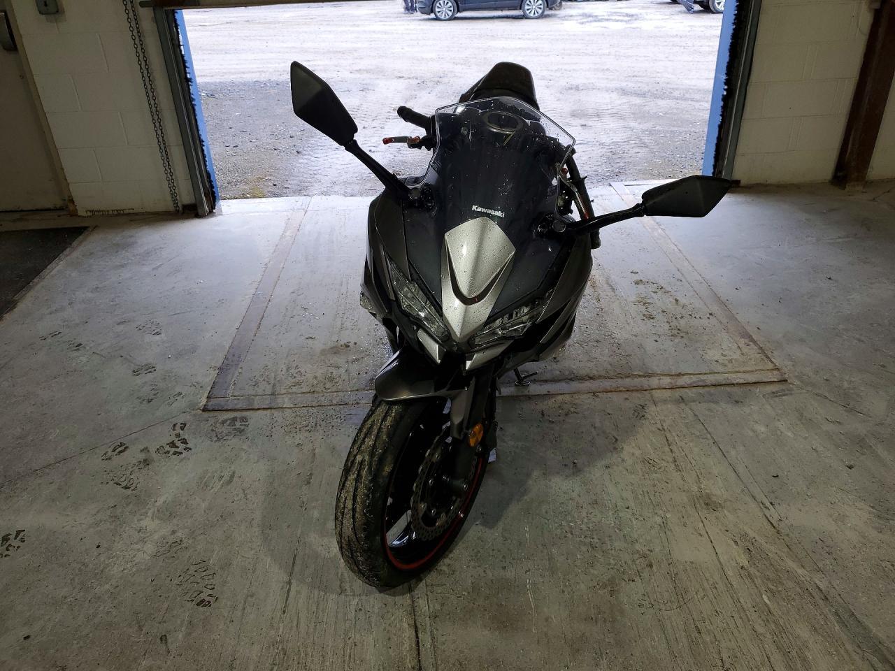 2021 Kawasaki Ex650 N - Image 2