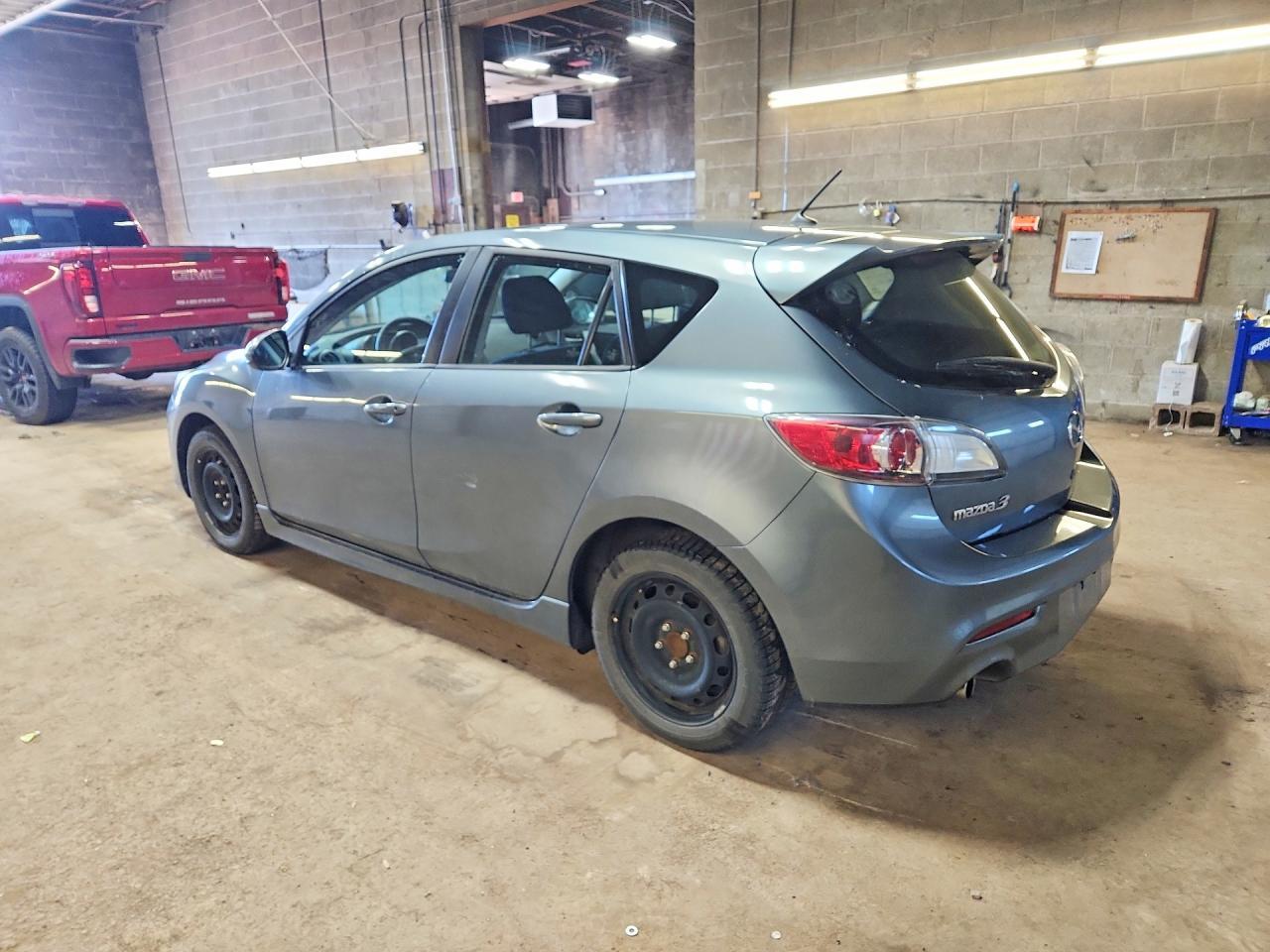 2012 Mazda 3 I - Image 2