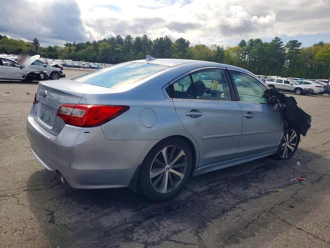 2017 Subaru Legacy 3.6R Limited - Фото 3