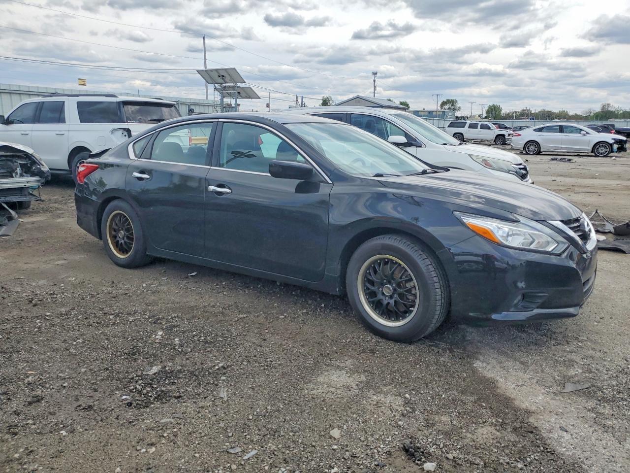 2016 Nissan Altima 2.5 S - Фото 4