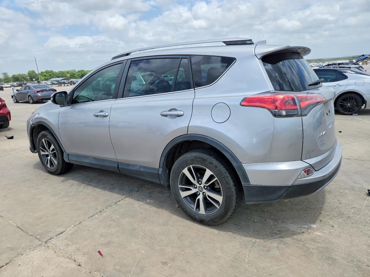 2017 Toyota Rav4 Xle - Фото 2