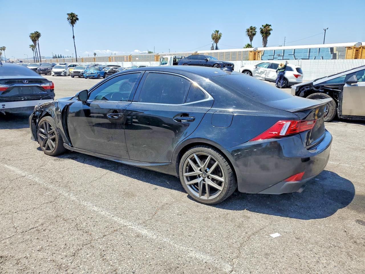 2015 Lexus Is 250 - Image 2