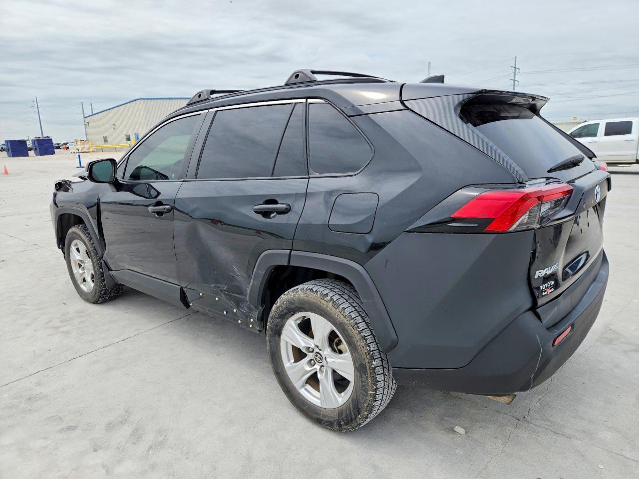 2021 Toyota Rav4 Xle - Фото 2