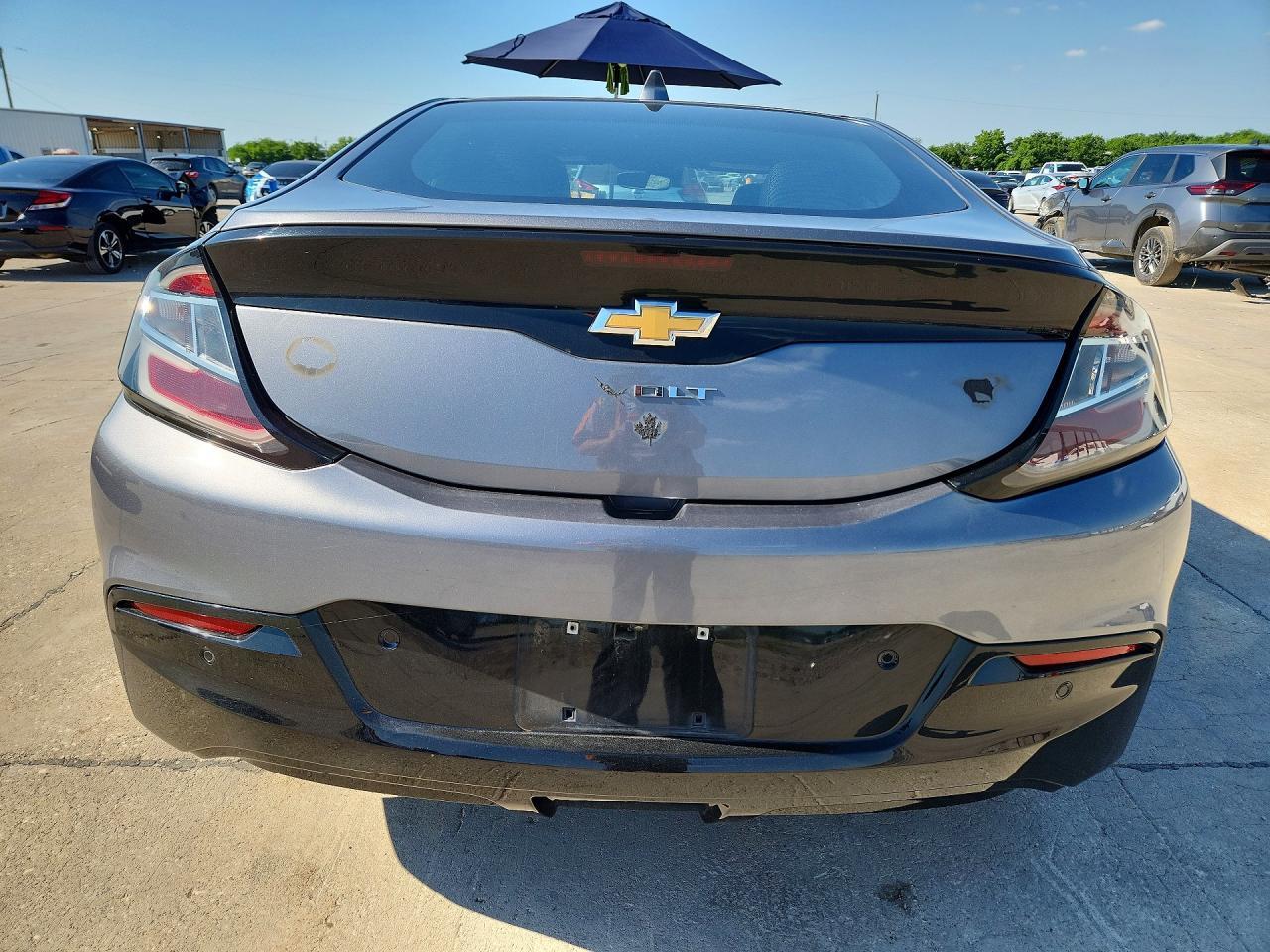 2018 Chevrolet Volt Premier - Image 6