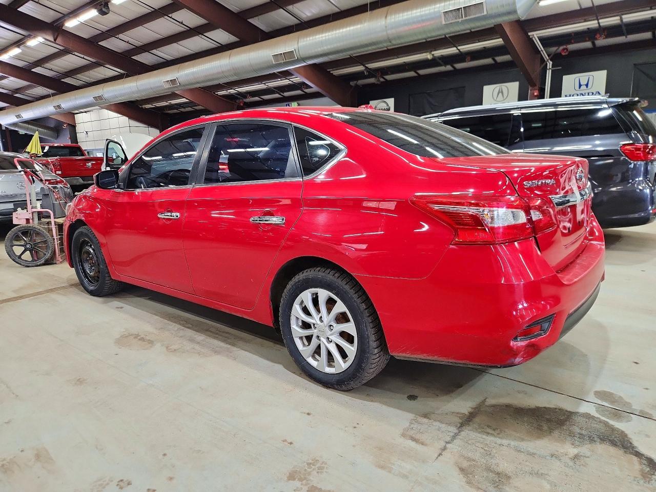 2018 Nissan Sentra Sv - Фото 2