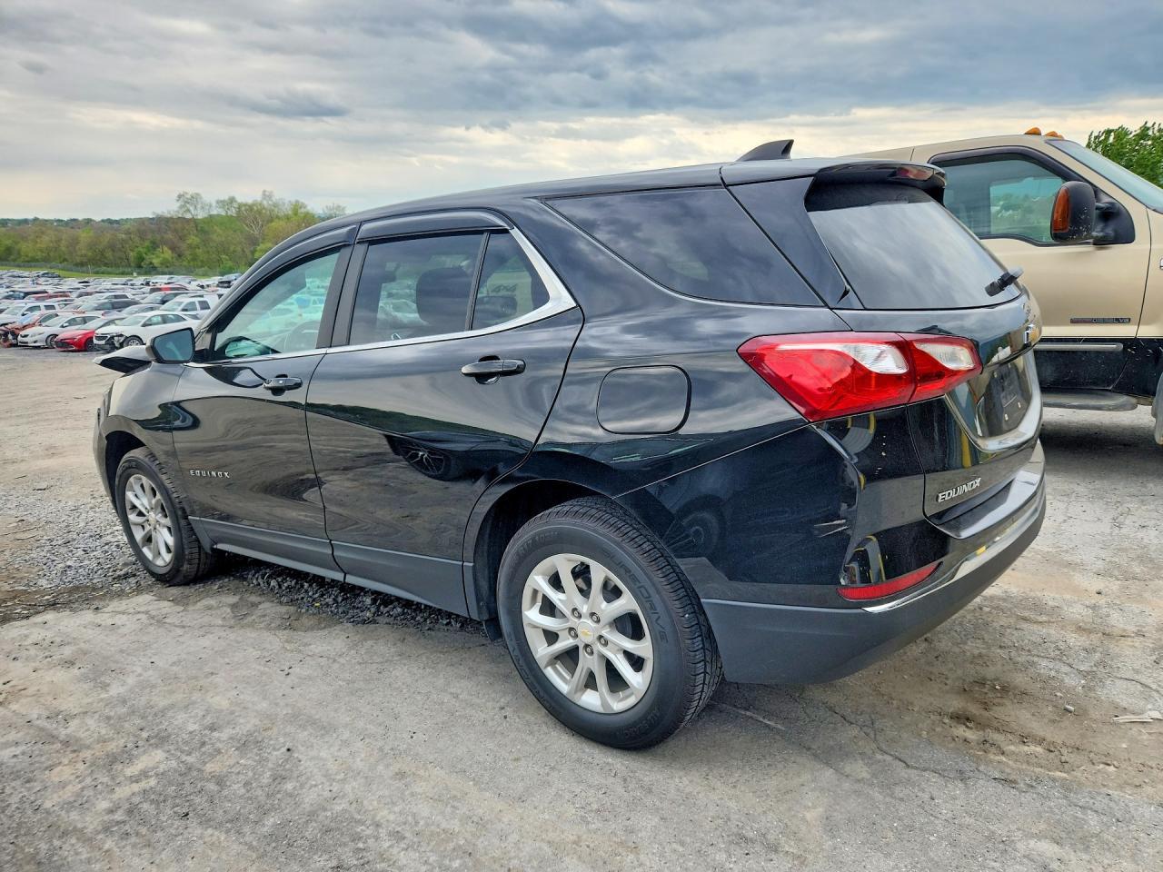 2021 Chevrolet Equinox Lt - Image 2