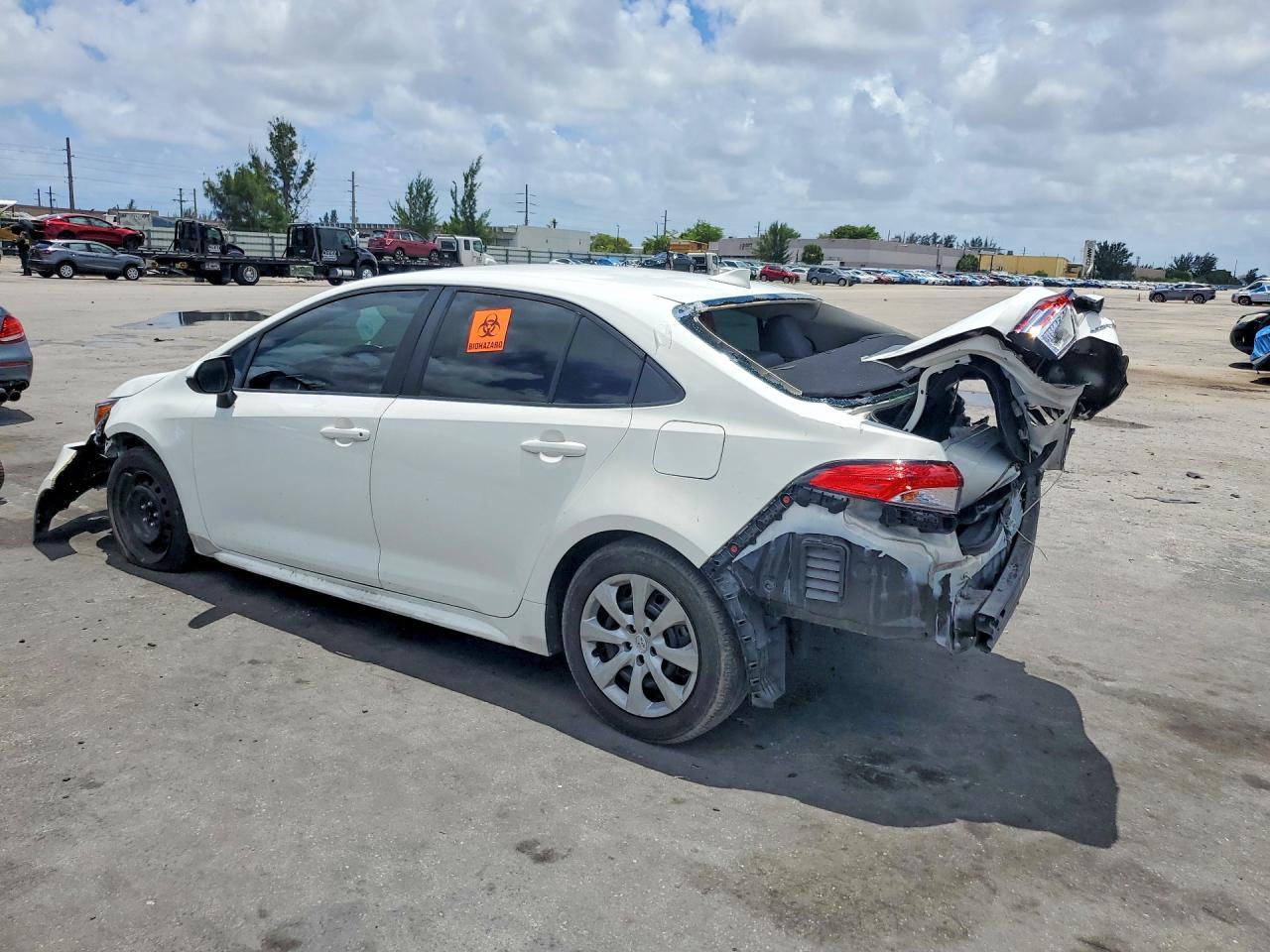 2023 Toyota Corolla Le - Фото 2