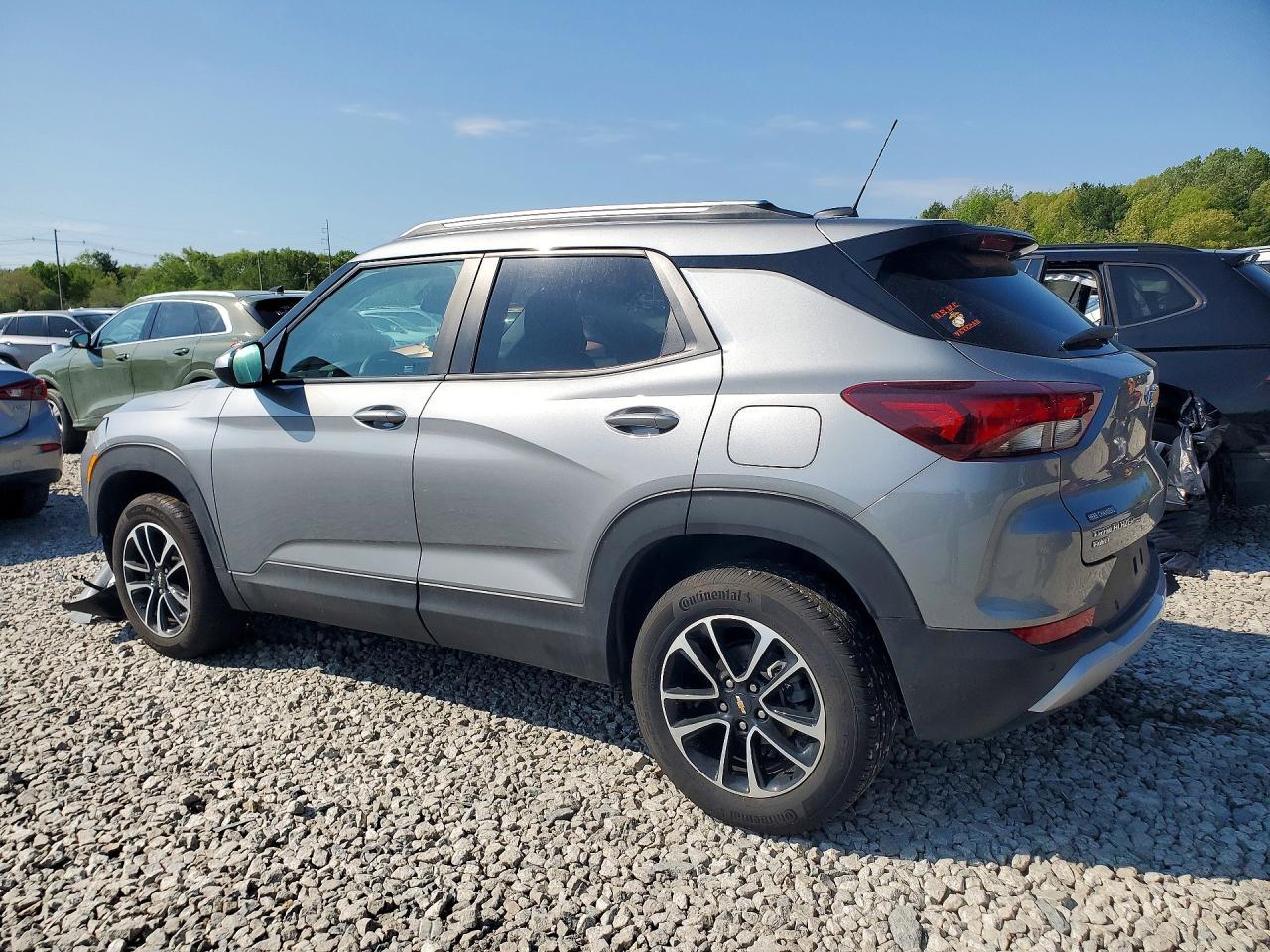 2025 Chevrolet Trailblazer Lt - Image 2