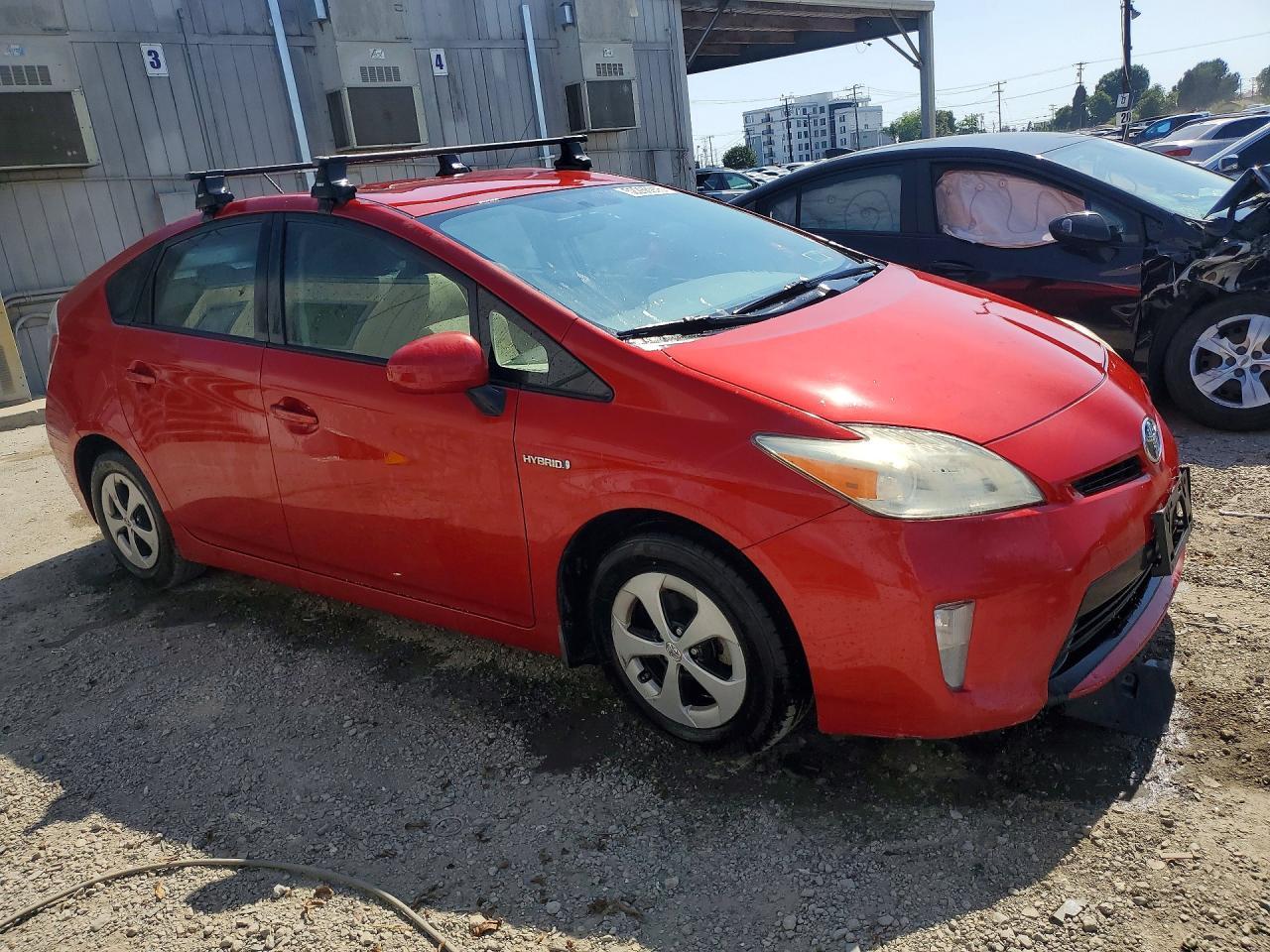 2013 Toyota Prius Three - Image 4