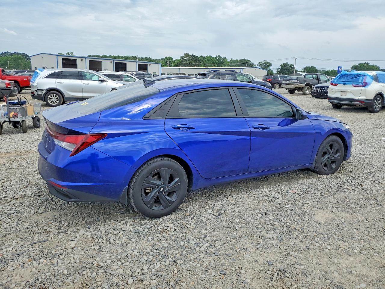2023 Hyundai Elantra Sel - Фото 3