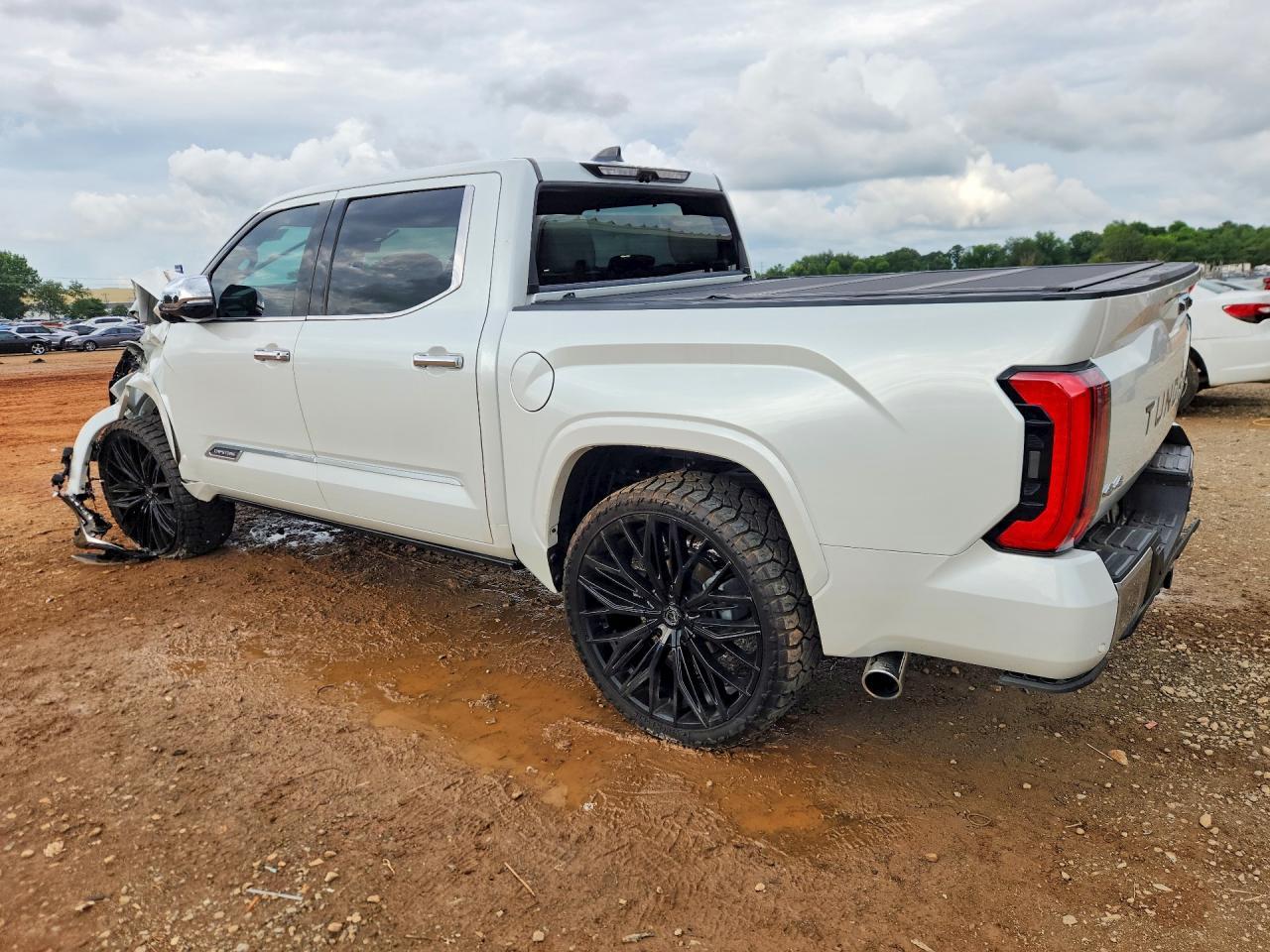 2023 Toyota Tundra Crewmax Capstone - Image 2