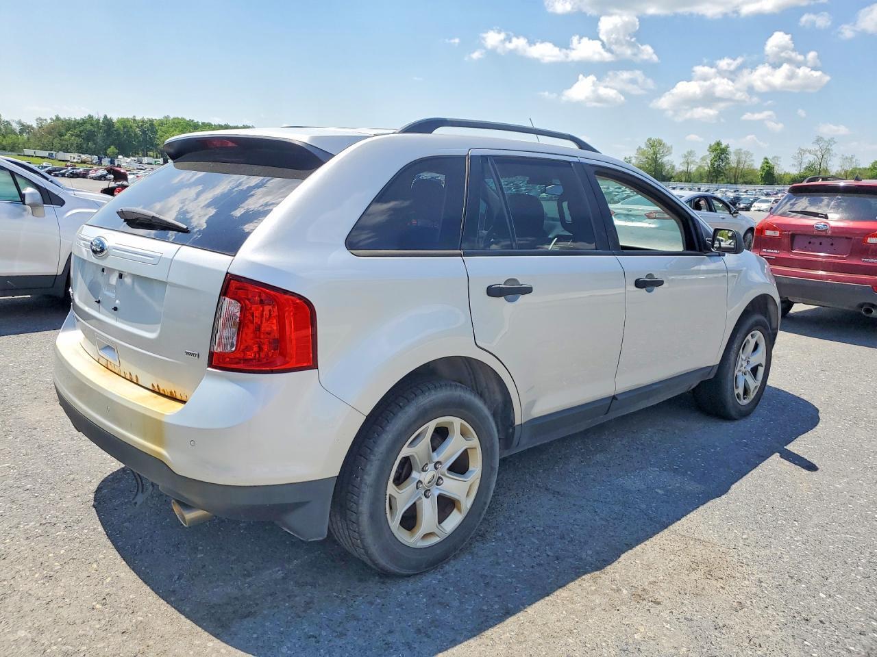 2013 Ford Edge Se - Image 3
