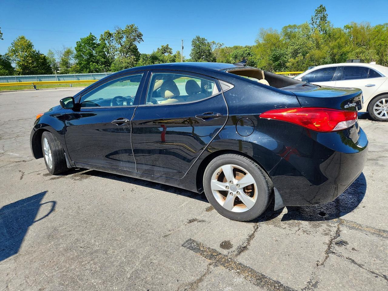 2013 Hyundai Elantra Gls - Image 2