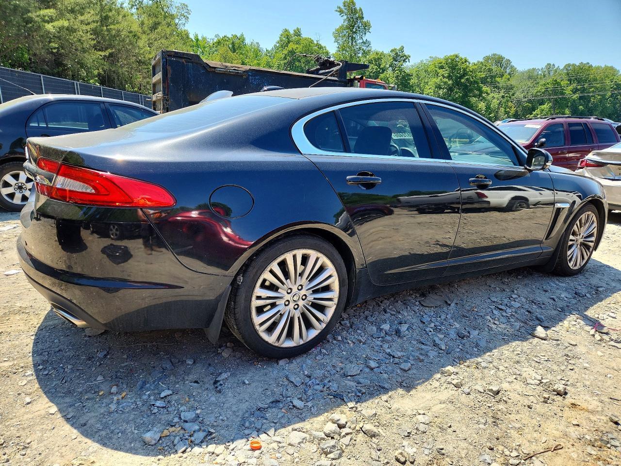 2012 Jaguar Xf Portfolio - Image 3